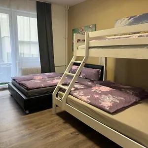 Pur - Für Bis Zu 12 Personen , Berlin Deutschland